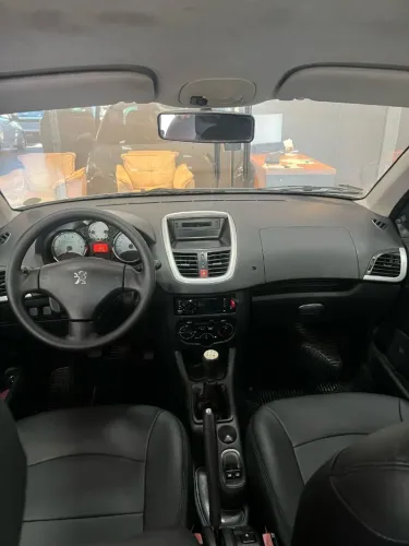 Peugeot 207 XR 1.4 Flex 8V 5P 2012