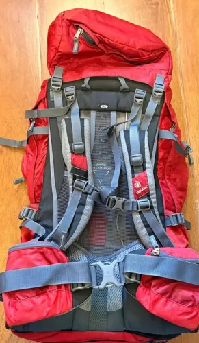 Mochila Deuter Futura Vario 45+10