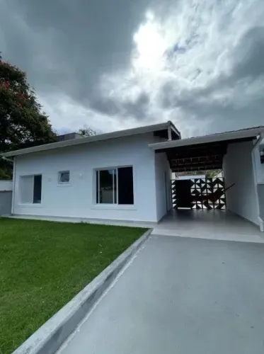 À VENDA - CASA 3 DORMITÓRIOS NO MASSAGUAÇU - CARAGUATATUBA/SP