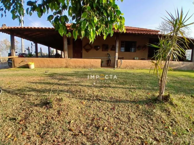 Chácara com 3 dormitórios à venda, 5000 m² por R$ 750.000,00 - Área Rural de Pouso Alegre