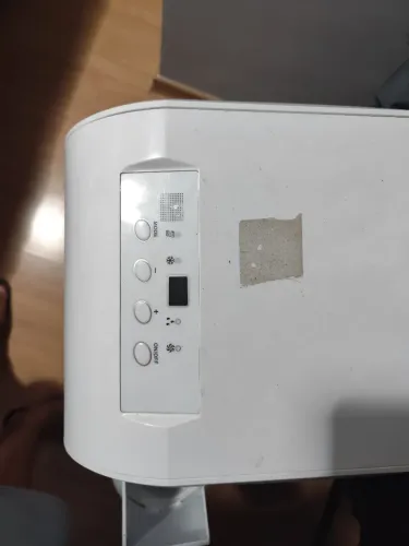 Ar condicionado portátil 12 mil BTUs frio com acessórios completo para fixação.