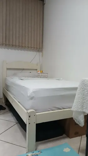 Cama solteiro 1,90m x 90cm sem colchão