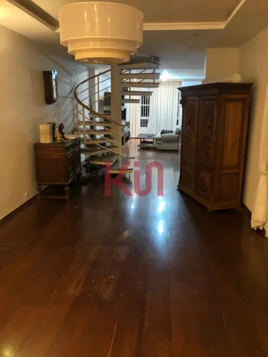 Casa à venda em São Paulo-SP, na Aclimação: 3 quartos, 1 suíte, 2 salas, 4 banheiros, 4 va