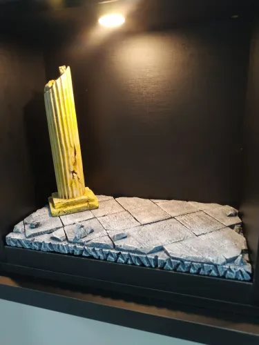 Diorama base e coluna grega 35 largura 17 fundura