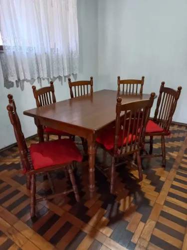 Mesa de Jantar retangular com 6 cadeiras - usada
