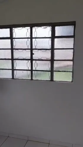 ALUGO CASA 1° ANDAR BARRO DURO