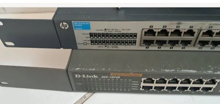 Switch 2 + 1 Patch Panel todos 24 Portas 