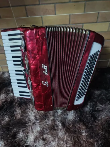 Acordeon scandalli 80