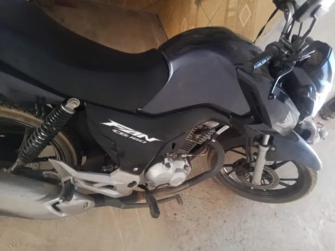 Vendo agio fan muito nova pouco rodada único dono!