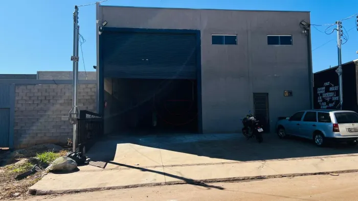 Galpão Comercial para Locação na Zona Industrial Pedro Abrão com 310 m²