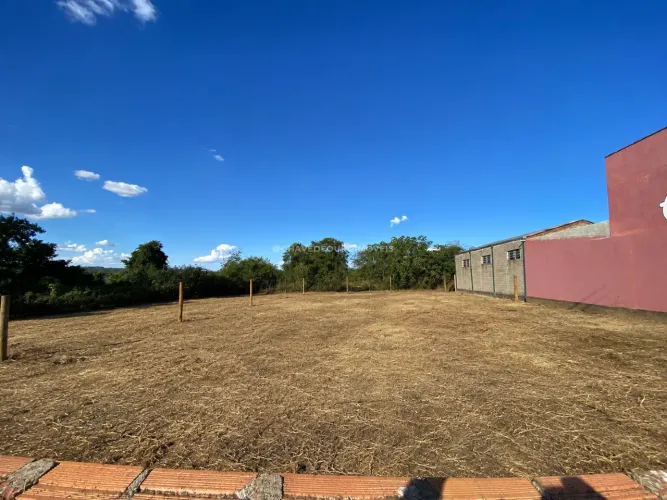 Terreno à Venda no bairro Fabrício.