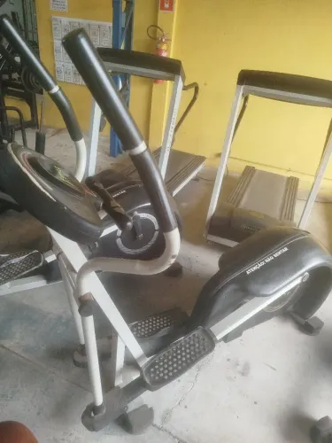 Vendo elíptico profissional Lion lf200