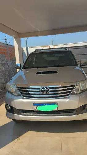 Toyota Hilux SW4 SRV D4-d 4X4 3.0 TDI Dies. AUT 2012