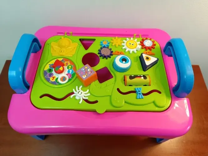 Mesa didatica de atividades para bebê 