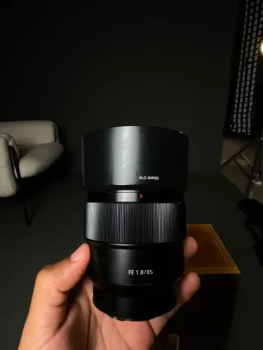 Lente sony fe 85mm f/1.8 R$2000