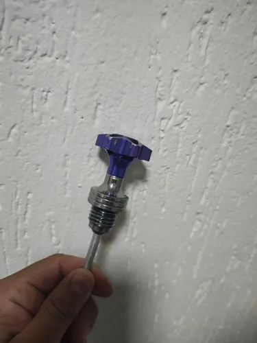Tampa do óleo para fazer 250