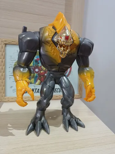 Maxtill 30cm original marca Hasbro 