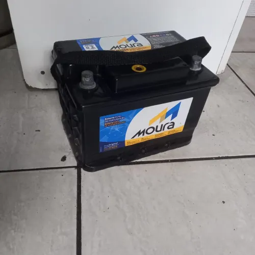 BATERIA MOURA 60 AMPERES EM OTIMO ESTADO 150 REAIS.