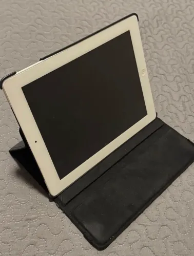 Vendo iPad 3 Prata 64GB 10?