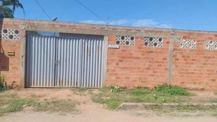 Vende-se está casa 