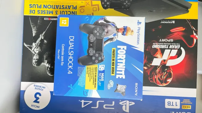 PlayStation PS4 slim 1T