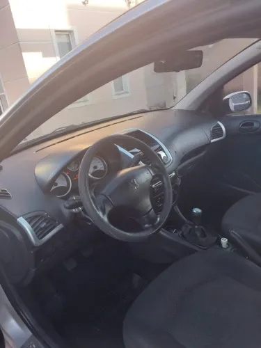 Peugeot 207 Active 1.4 Flex 8V 5P 2014