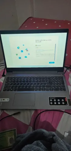 Notebook Lenovo 3i Impecável - Com Upgrade de memória e Carregador