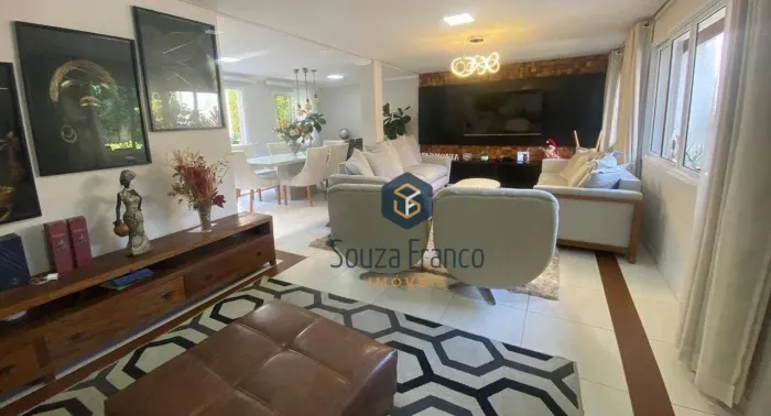 Sobrado de 361m² com 4 dormitórios no Condomínio Green Village disponível para venda por R