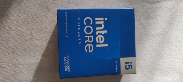 Caixa vazia de processador i5