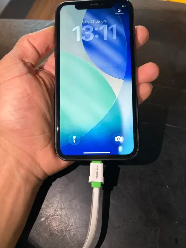 Vende-se iPhone 11