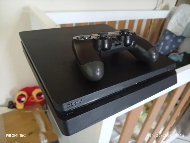 Playstation 4 slim 1 tera