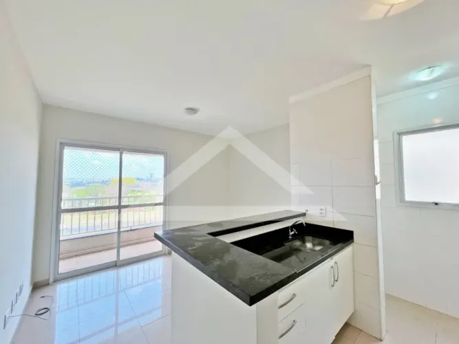 Apartamento à venda no Edifício Iracema, próximo à Faculdade UNIP - Ribeirão Preto/SP.