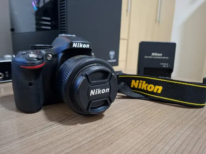 Nikon D5200 + 35mm f/1.8