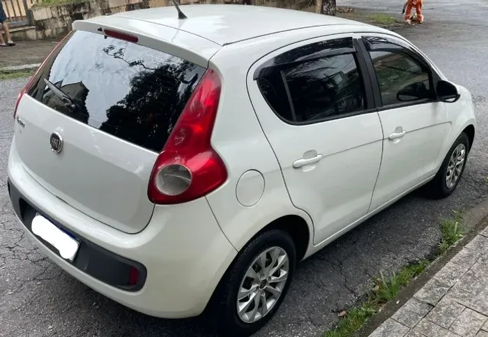Fiat Palio Attractive 1.0 EVO Fire Flex 8V 5P 2014