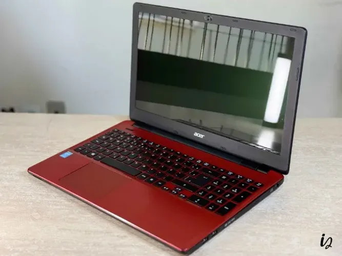 Notebook Acer E5-571-3513 Intel Core i3 4th 8GB RAM 120GB SSD