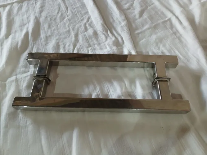 Puxador em inox de porta