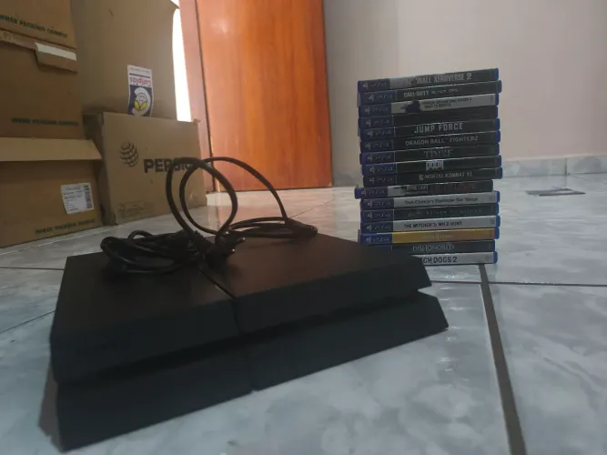 Playstation 4 Fat + Jogos + Cabo