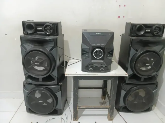 Som Sony 1200w
