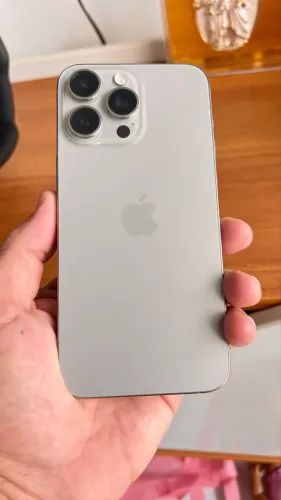 iPhone 15 pro Max 256gb sem marcas de uso!