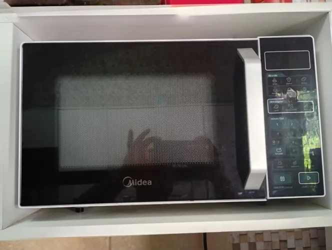 Microondas Midea 20 litros