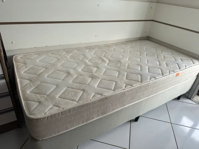 Colchão + cama box med 96x203 marca Euro original - novíssimo- 8 meses uso