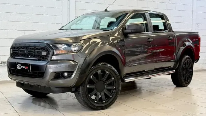 Ford Ranger XLS 2.5 16V 4X2 CD Flex 2017