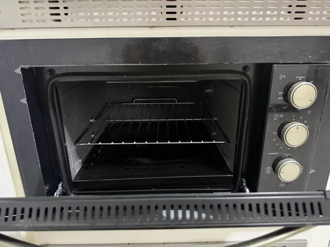 Forno Elétrico de Embutir Fischer Fit Line 48 litros