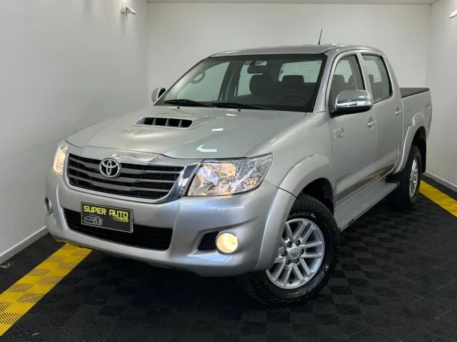Toyota Hilux CD SRV D4-d 4X4 3.0 TDI Diesel AUT 2013