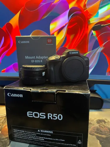 Cânon R50 com adaptador NOVA