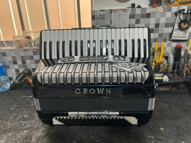 Sanfona Acordeon Italiana CROWN
