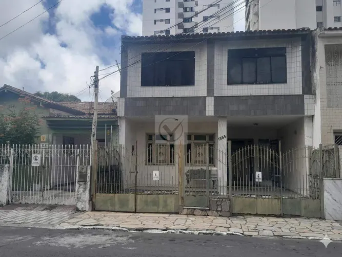 Casa à venda, 8 quartos, 5 suítes, 2 vagas, São José - Aracaju/SE