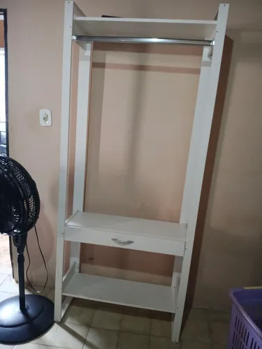GUARDA-ROUPA