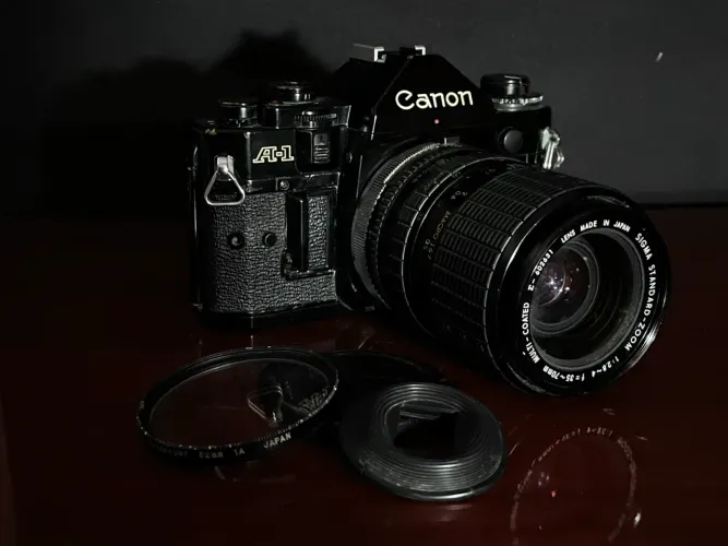 Câmera Canon A-1 + Acessórios - Funcionando 