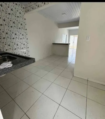 CASA A VENDA DISPONÍVEL PARA PARCELAMENTO